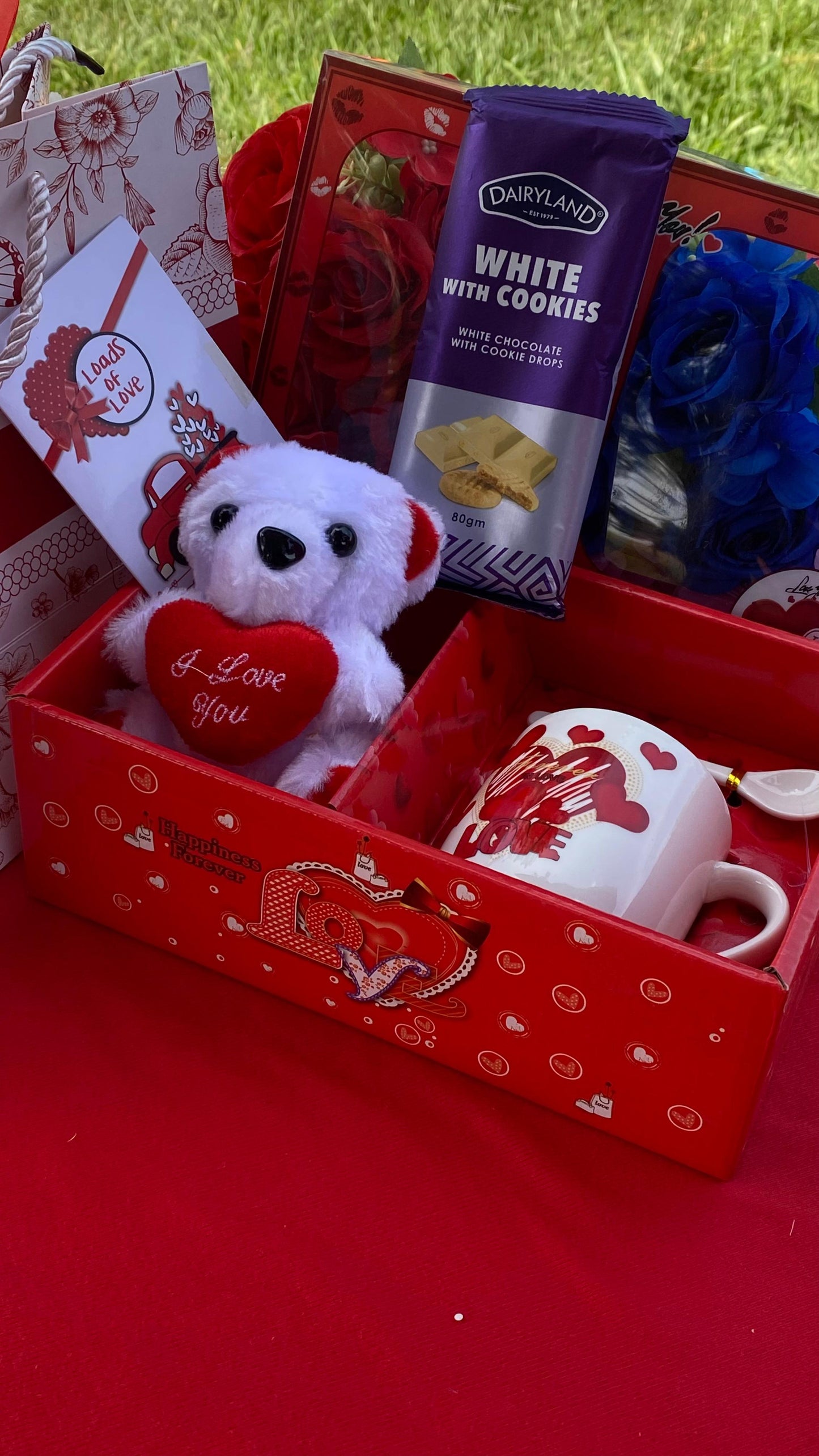 Gift basket with mug and cookies 