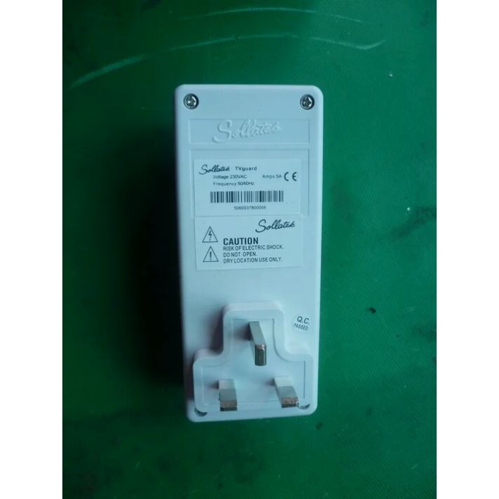 White electrical plug n agree background